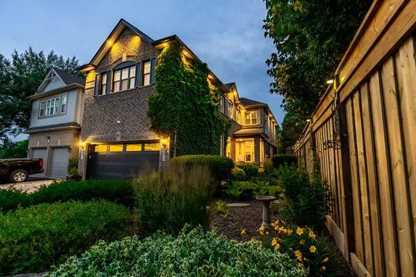 40 Premier RD, Hamilton, ON L8B 0K7