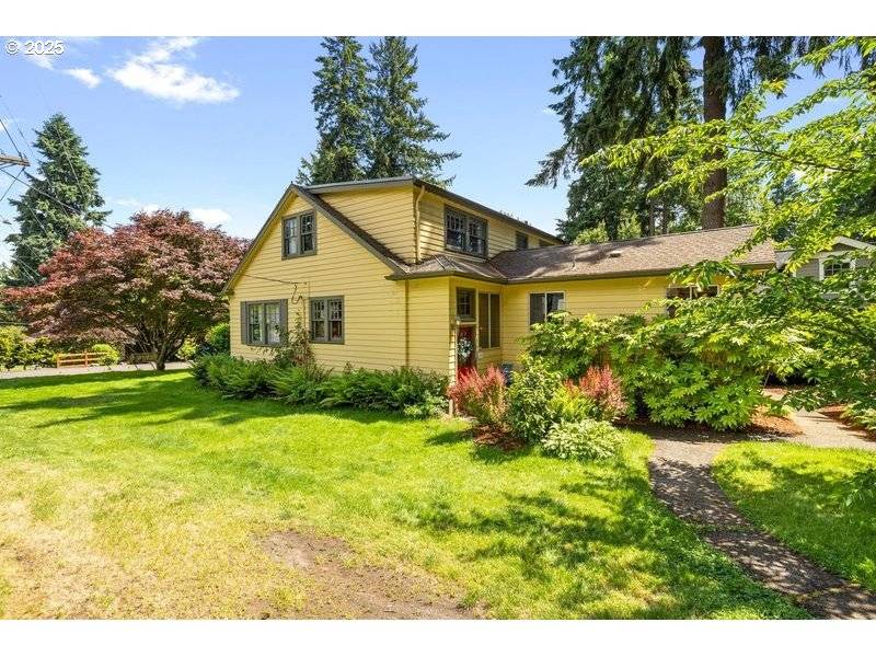 Lake Oswego, OR 97034,592 9TH ST