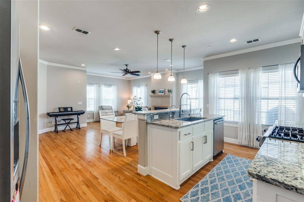 University Park, TX 75205,4100 Emerson Avenue #8