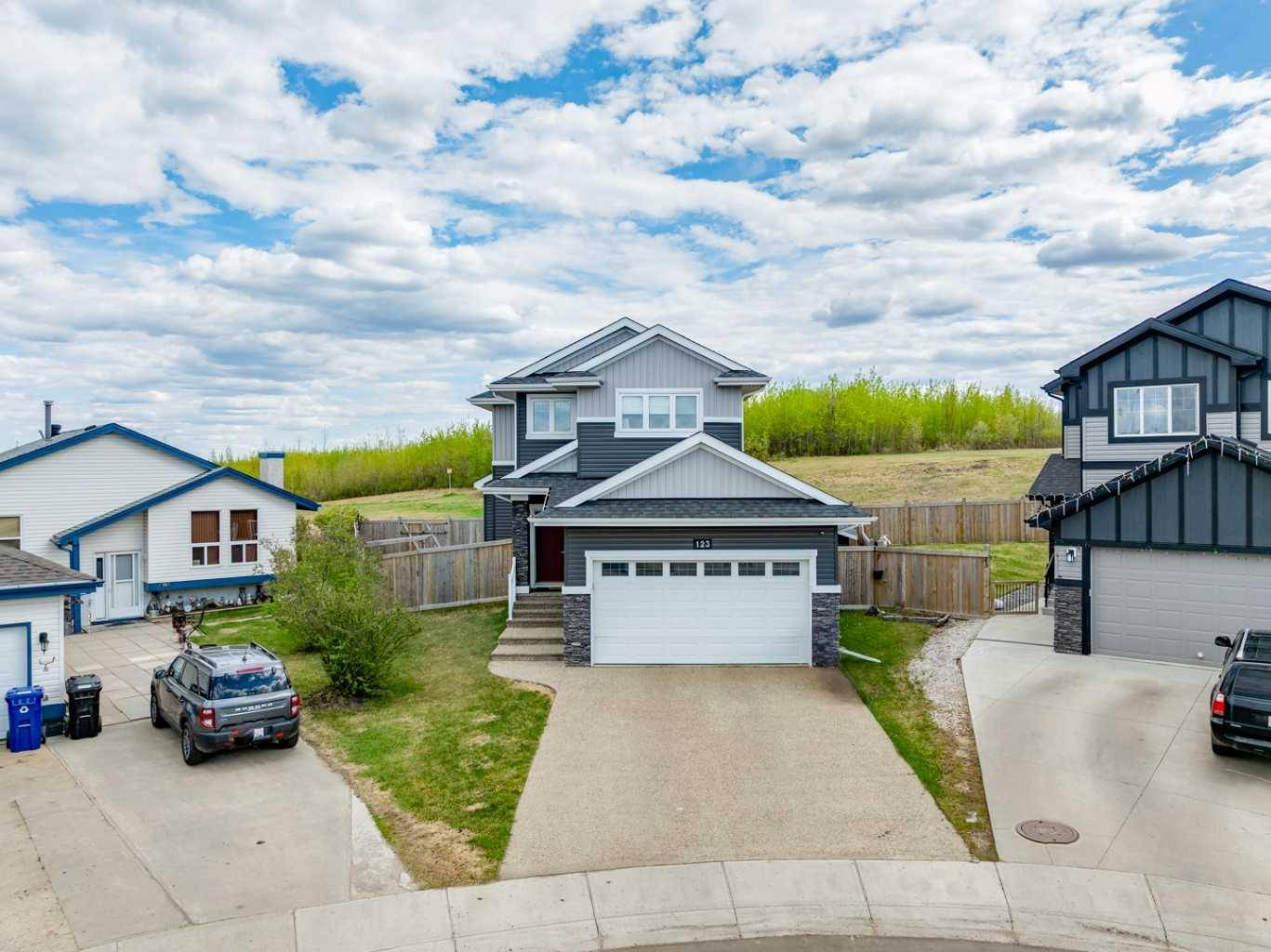 123 Alpine CT, Fort Mcmurray, AB T9J1B3