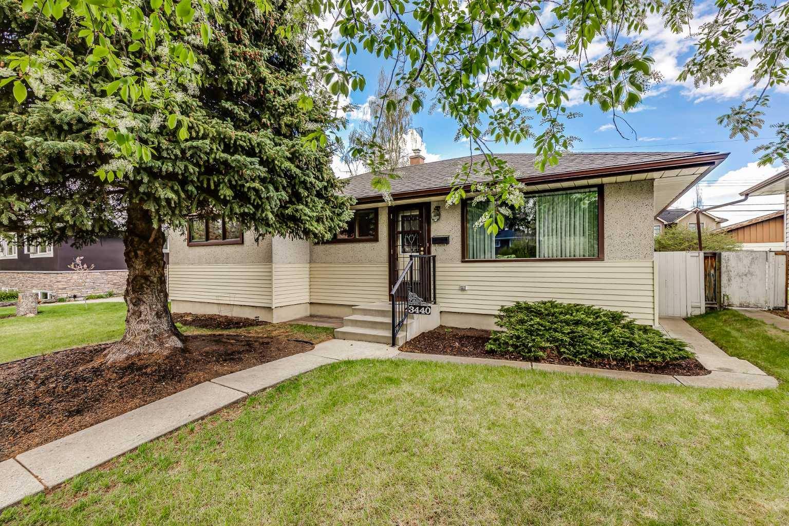 Calgary, AB T2L 0S5,3440 Caribou DR NW