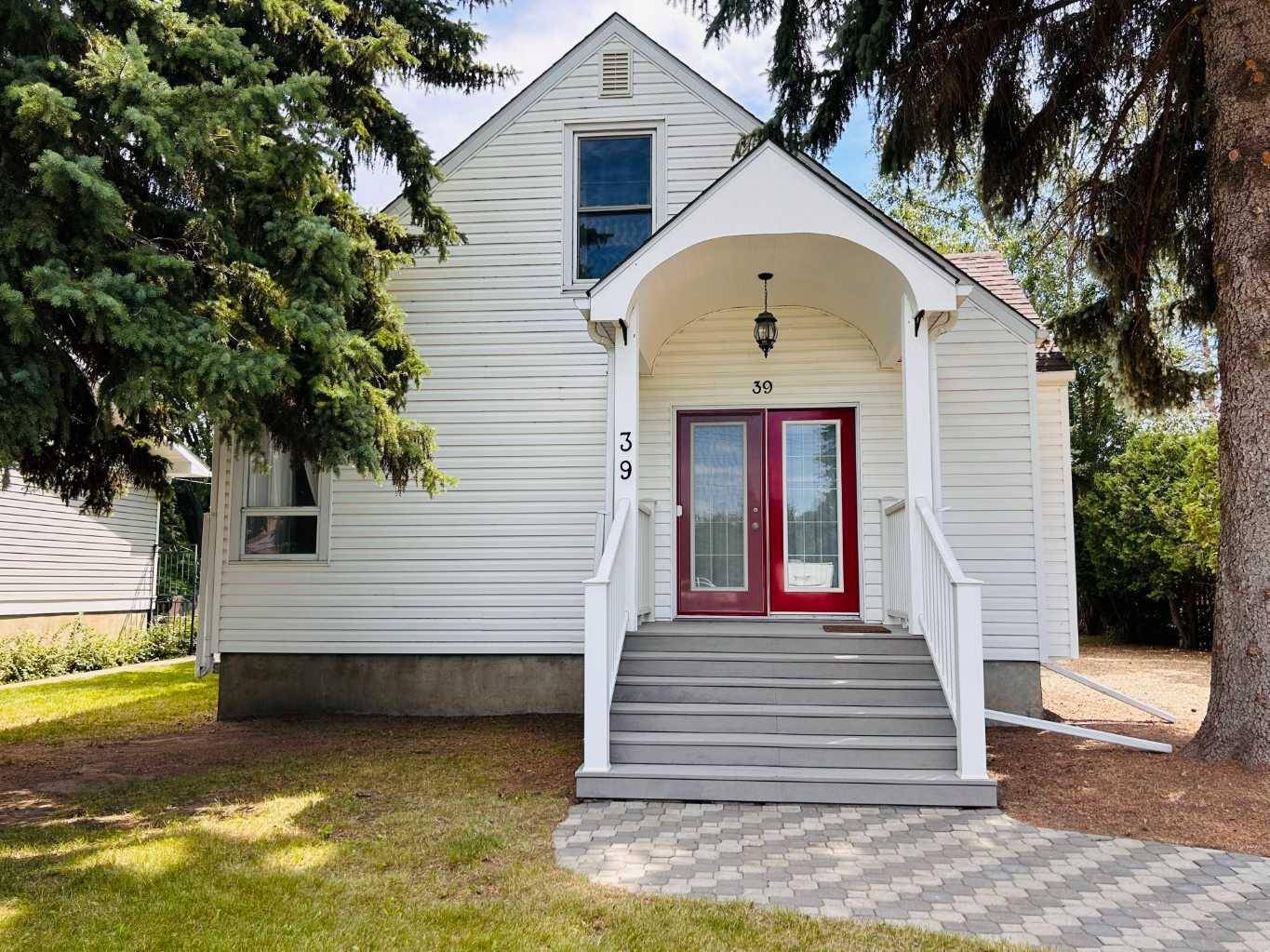 Brooks, AB T1R 0N8,39 Fairview AVE East