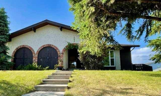 Calgary, AB T2A 4S1,343 Manora Rise NE