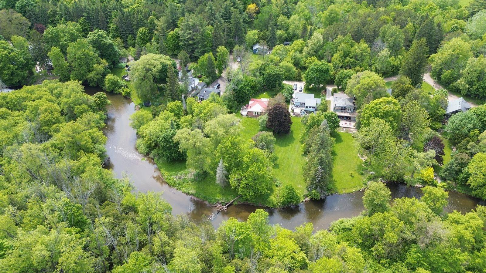 Caledon, ON L7C 3J7,179 Ferndale Park RD