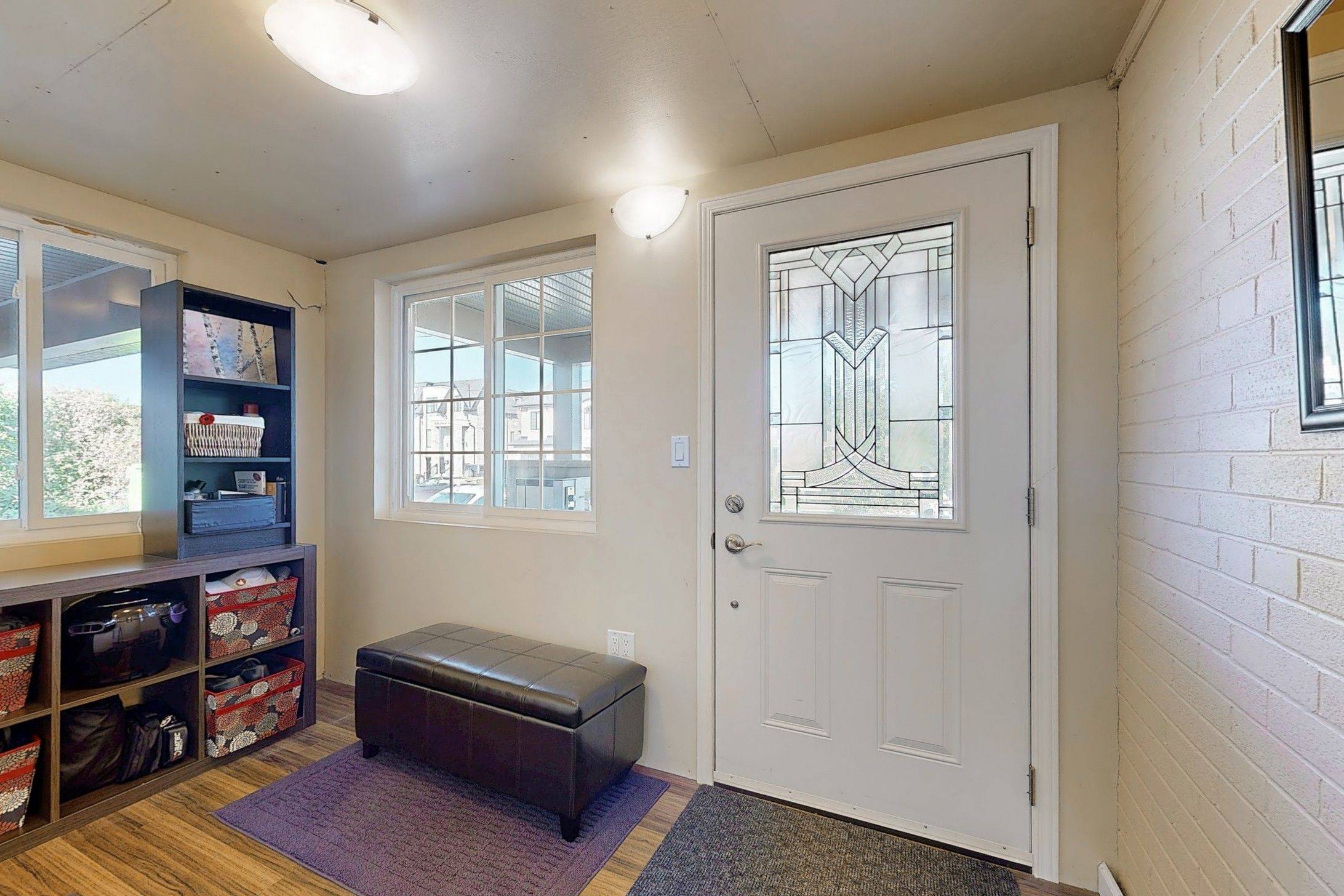 Mississauga, ON L5E 1J8,907 Fourth ST