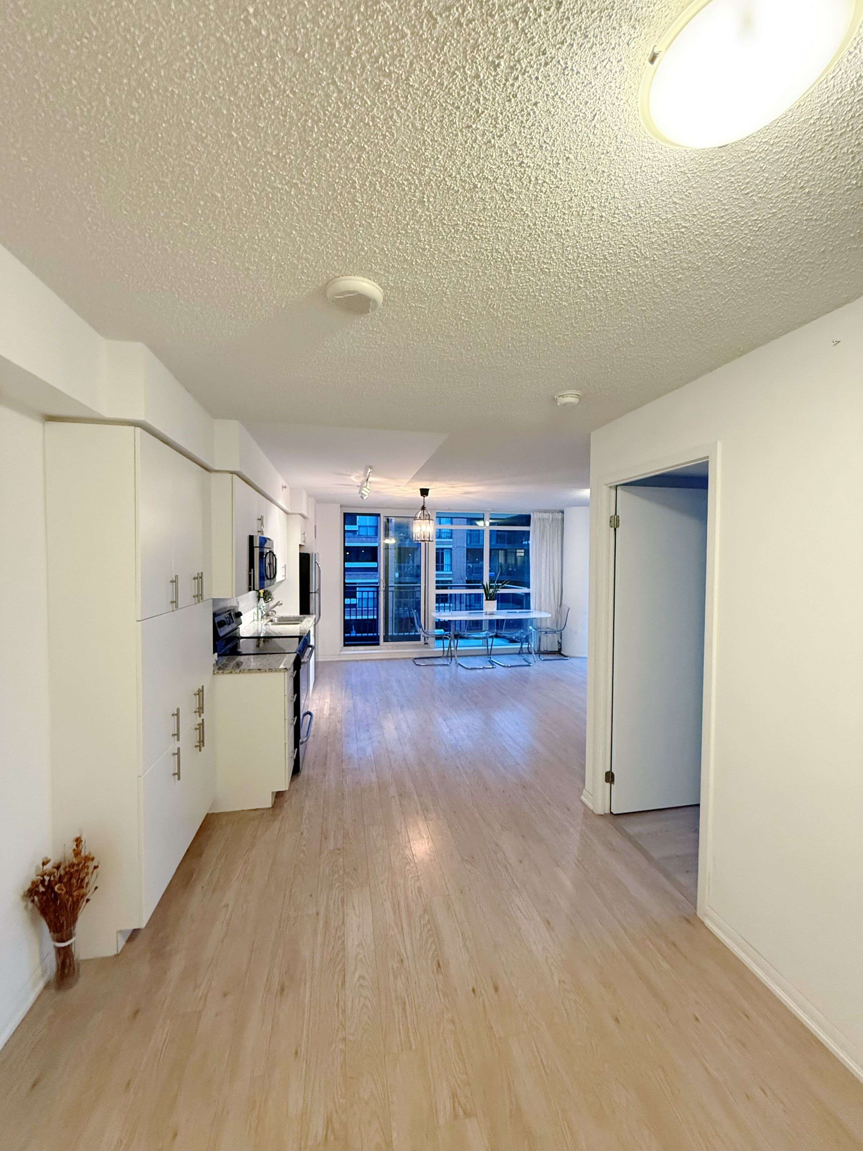 Toronto W04, ON M6A 0B1,800 LAWRENCE AVE W #523