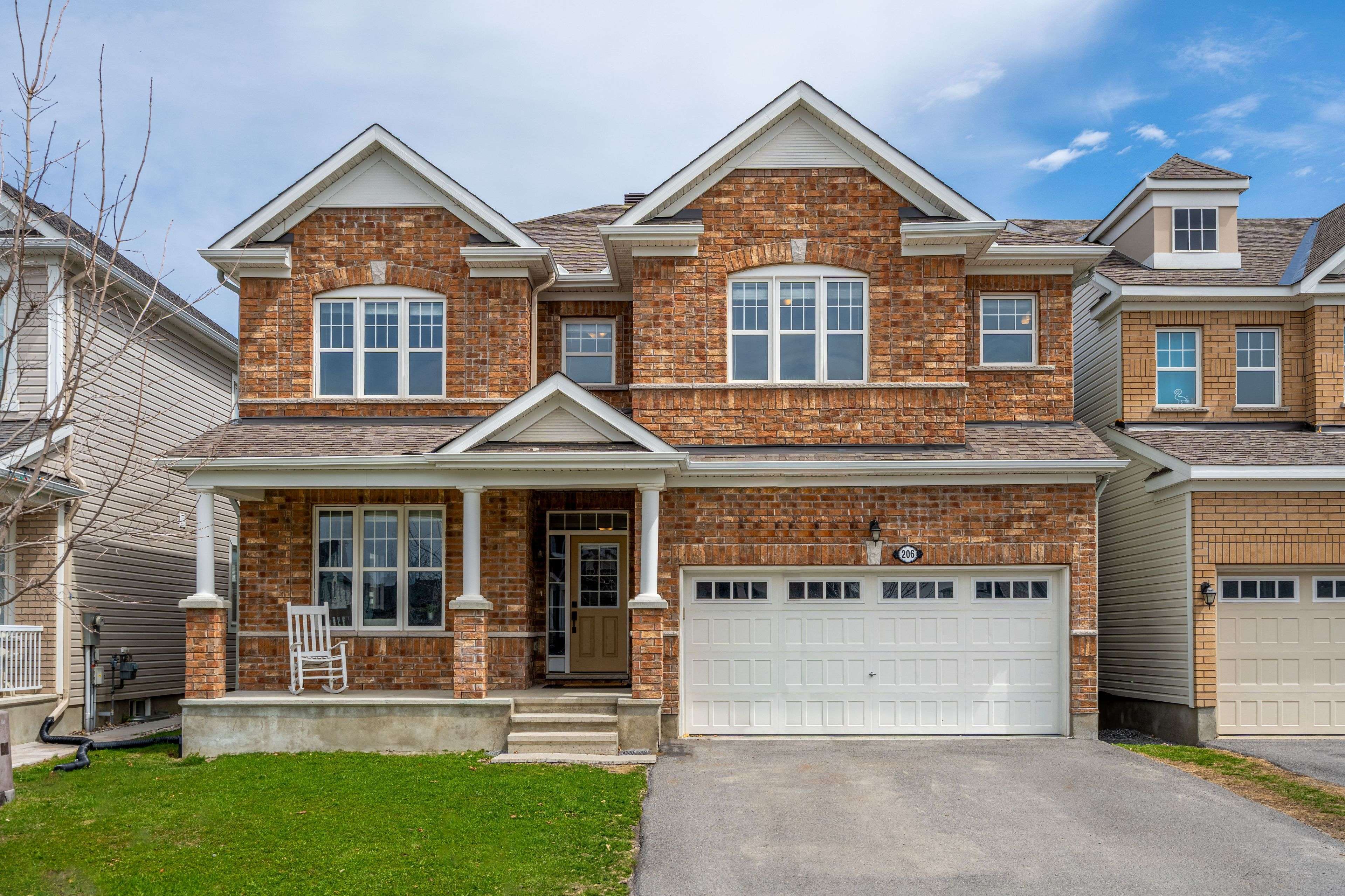 206 Ponderosa ST, Kanata, ON K2V 0J6