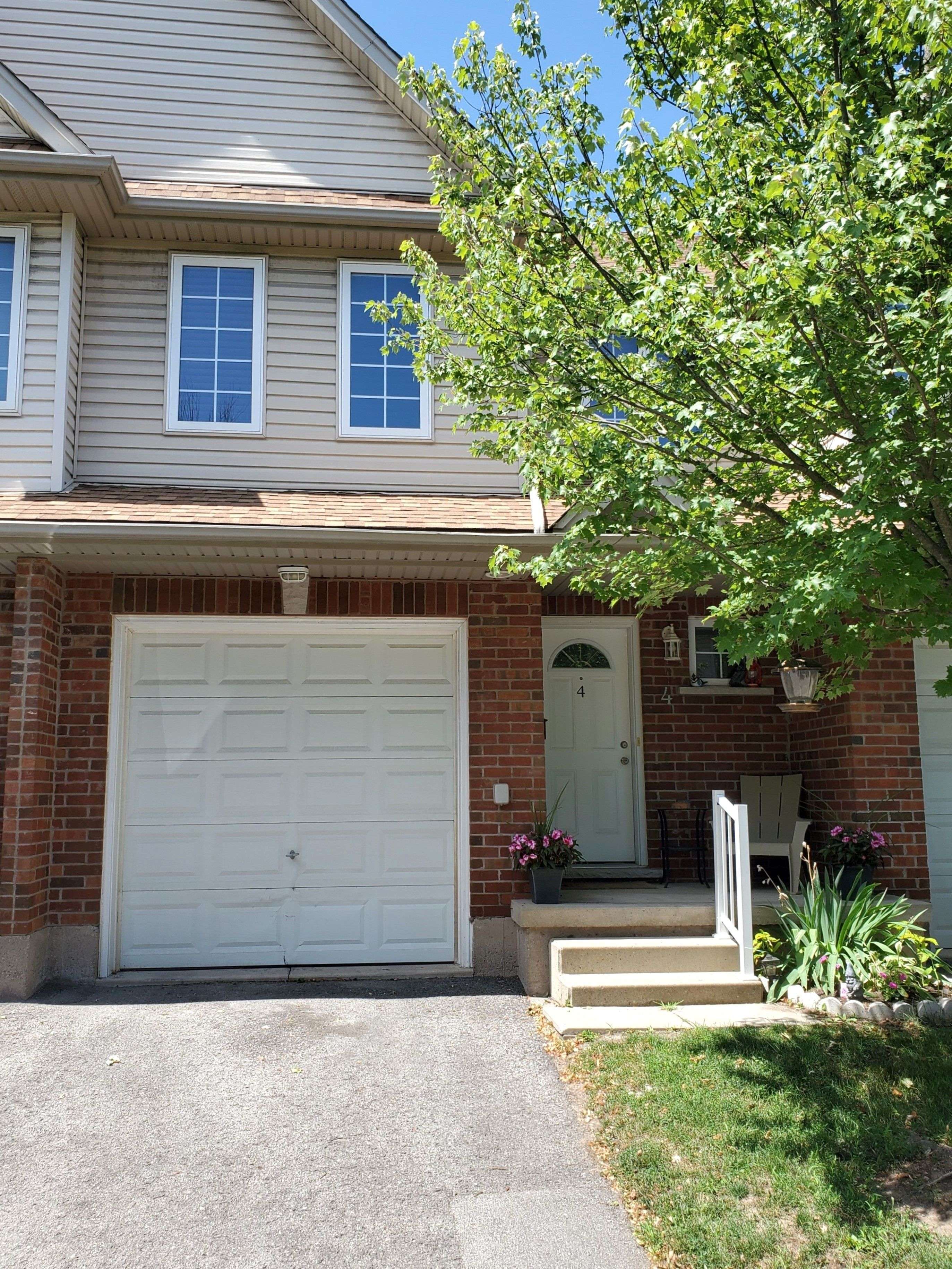 6263 Valley WAY #4, Niagara Falls, ON L2E 0A1