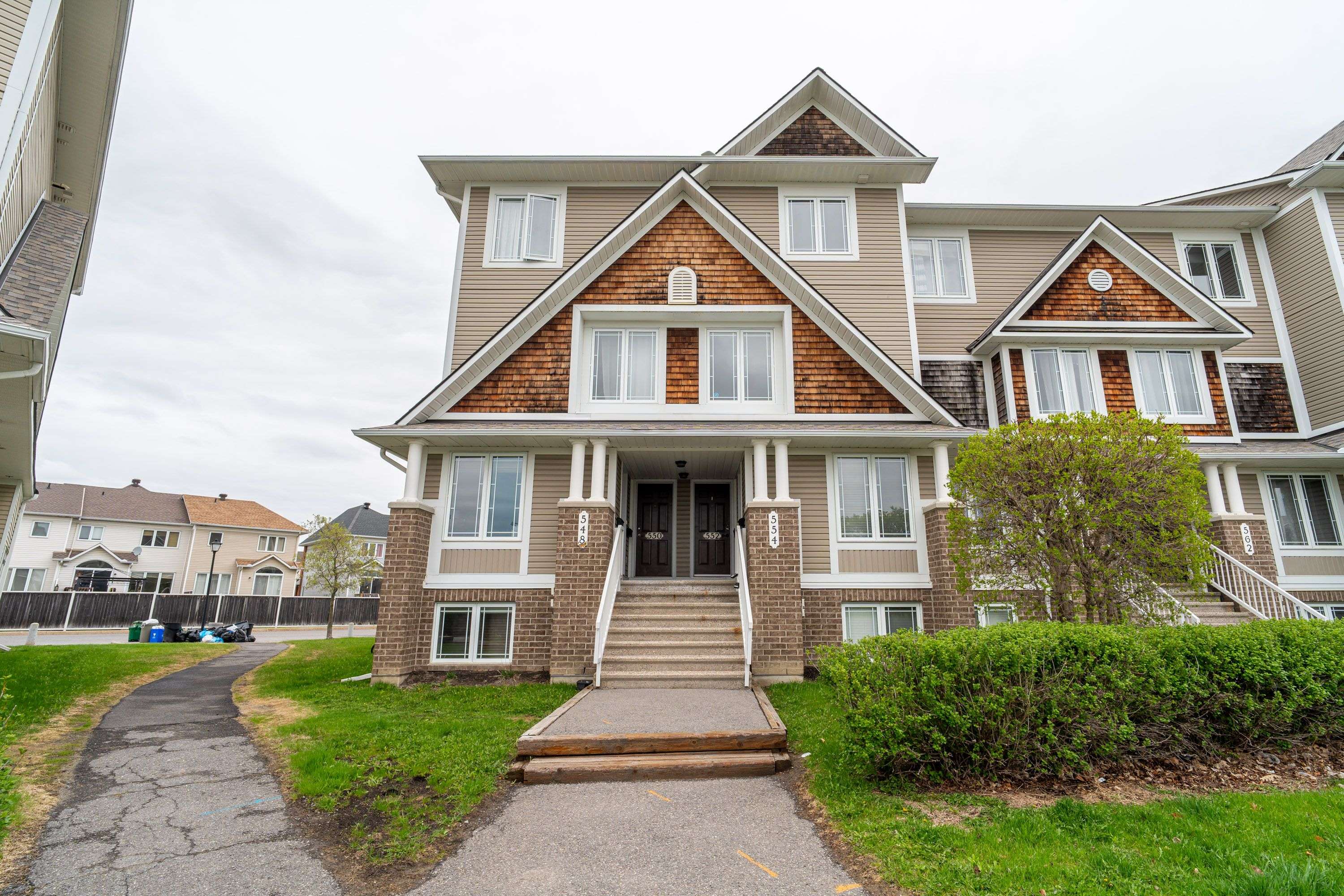 552 Lakeridge DR, Orleans - Cumberland And Area, ON K4A 0H4