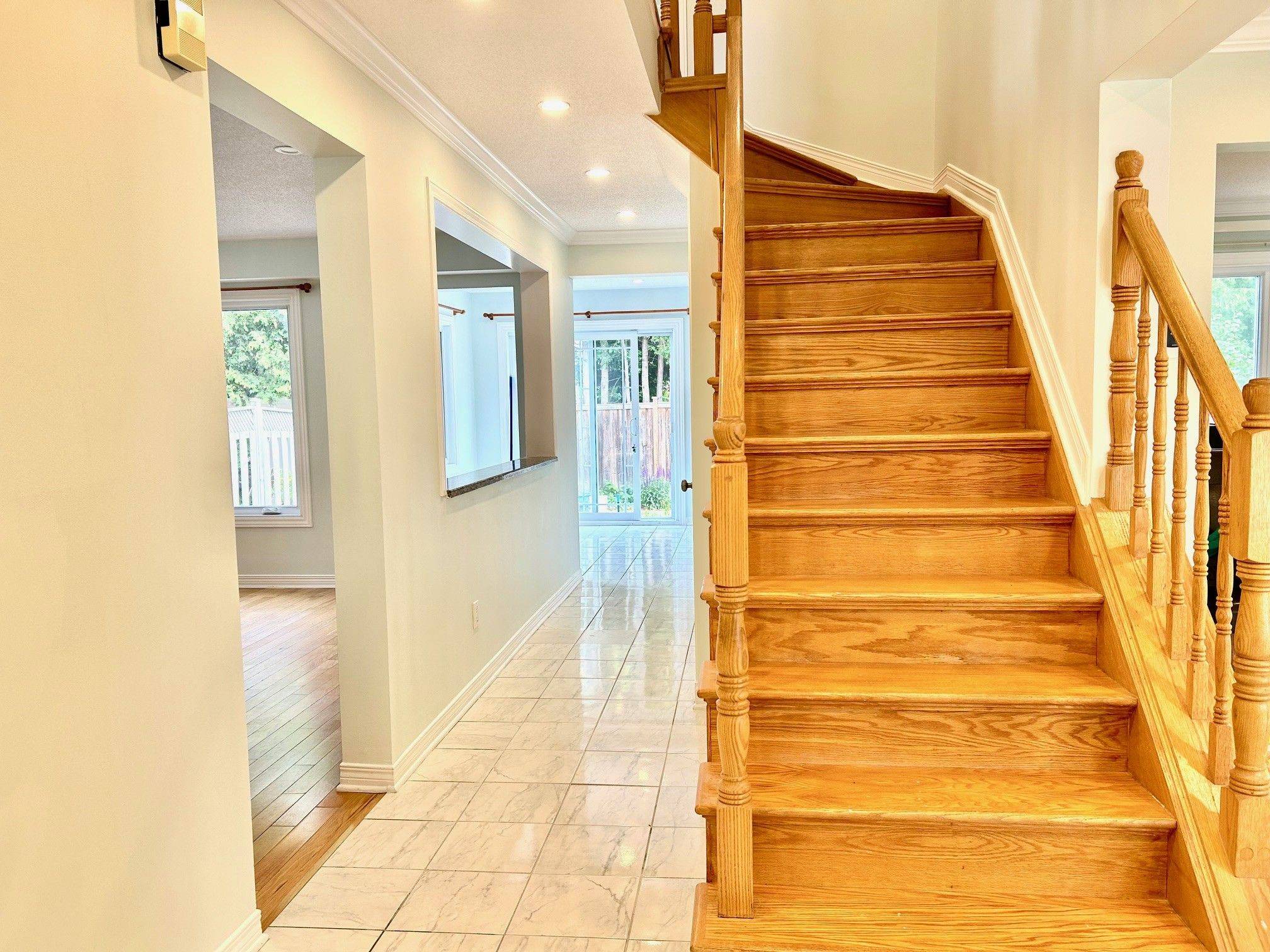 Hunt Club - South Keys And Area, ON K1G 5S9,135 Picasso DR