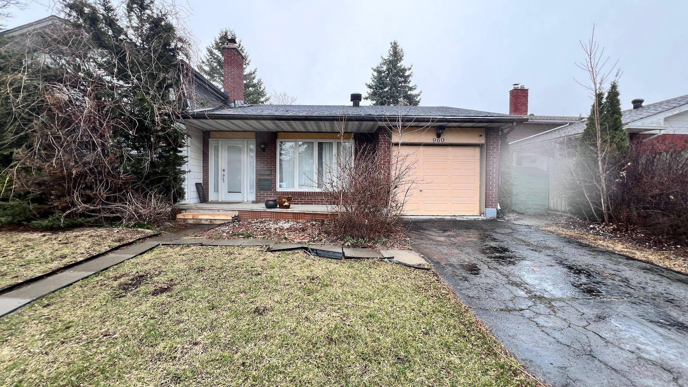 960 CAHILL DR, Hunt Club - South Keys And Area, ON K1V 9H8