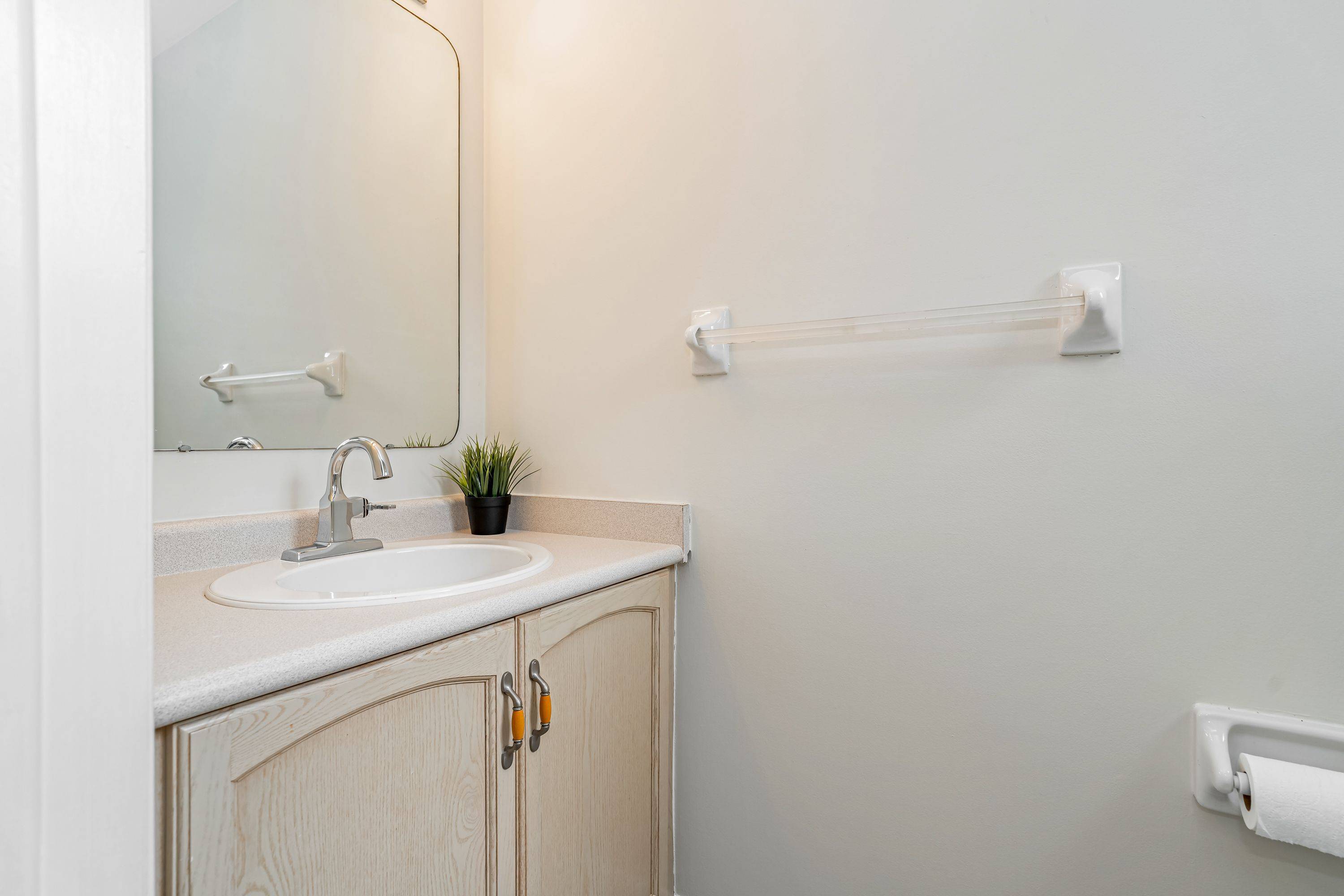 Kanata, ON K2M 2J1,18 Furlong CRES