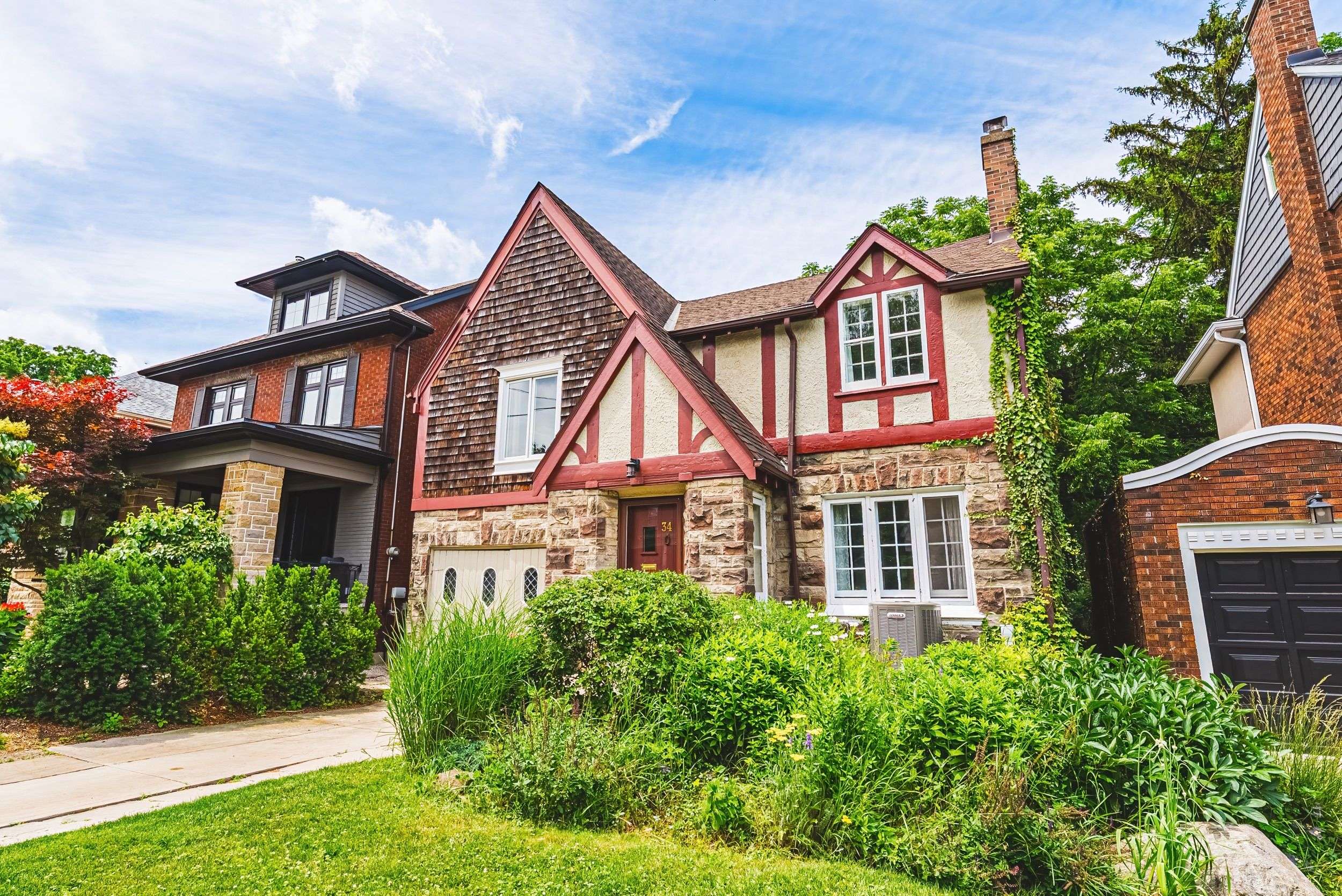 Hamilton, ON L8P 4N9,34 Chedoke AVE