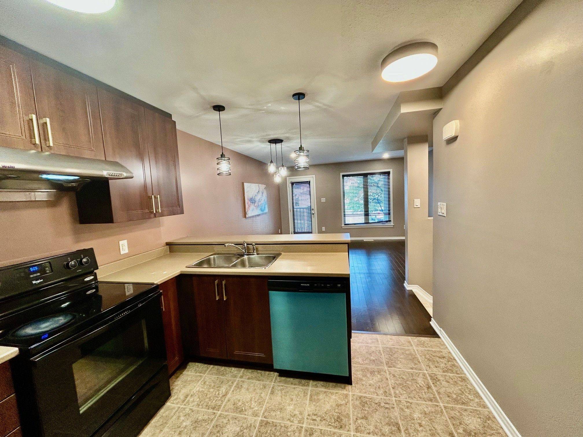 Barrhaven, ON K2J 5X6,208 Shanly Private