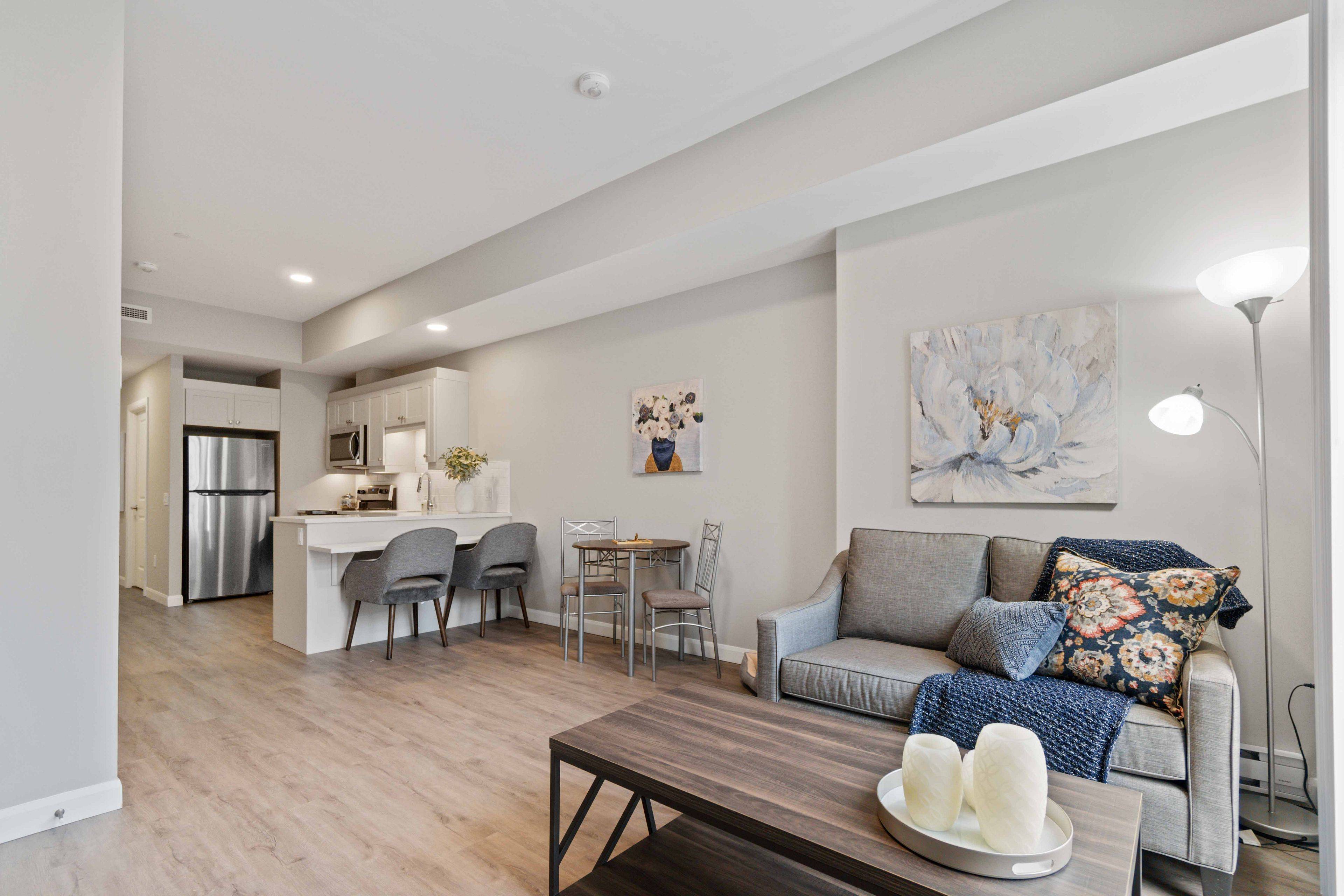 Perth, ON K7H 1K9,31 ERIC DEVLIN LN #204