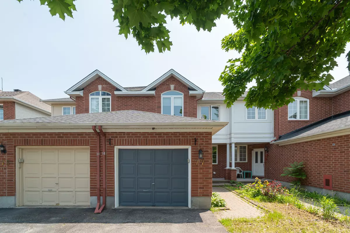 Carlington - Central Park, ON K2C 4C9,77 Scout ST S