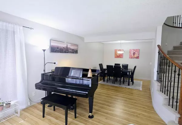 Calgary, AB T3R 1P3,1156 Sherwood BLVD Northwest