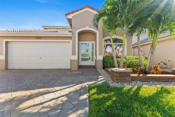 3710 Woodfield Ct, Coconut Creek, FL 33073