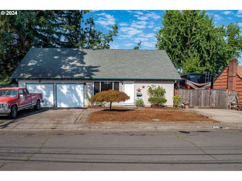 242 38TH ST, Springfield, OR 97478