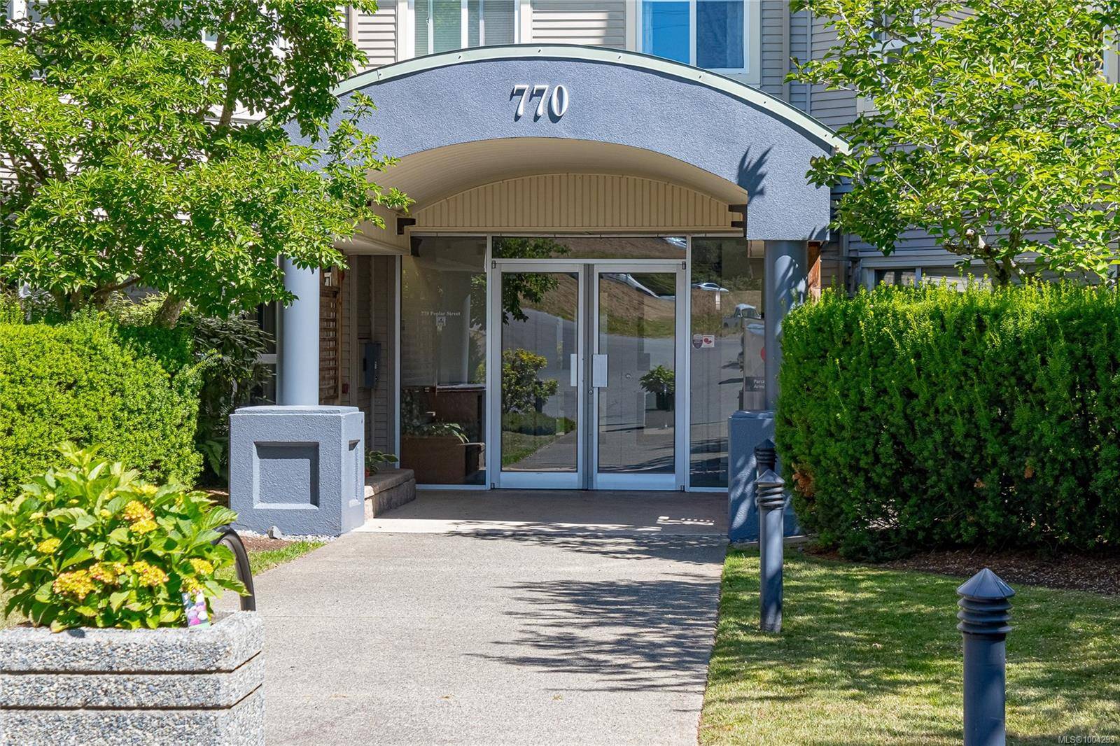 Nanaimo, BC V9S 2H6,770 Poplar St #406