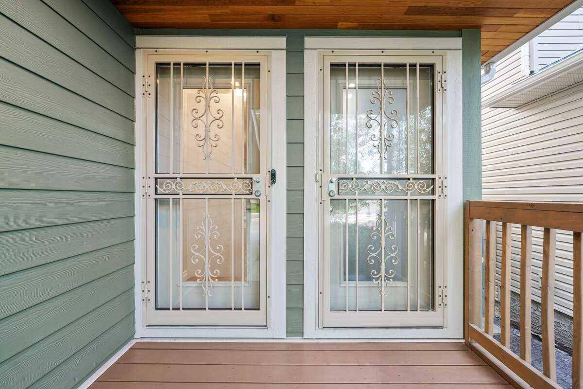 Calgary, AB T2Y 4G9,14 Bridleridge WAY SW