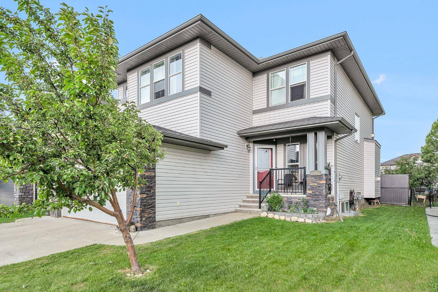 Chestermere, AB T1X 0E7,116 Seagreen Link