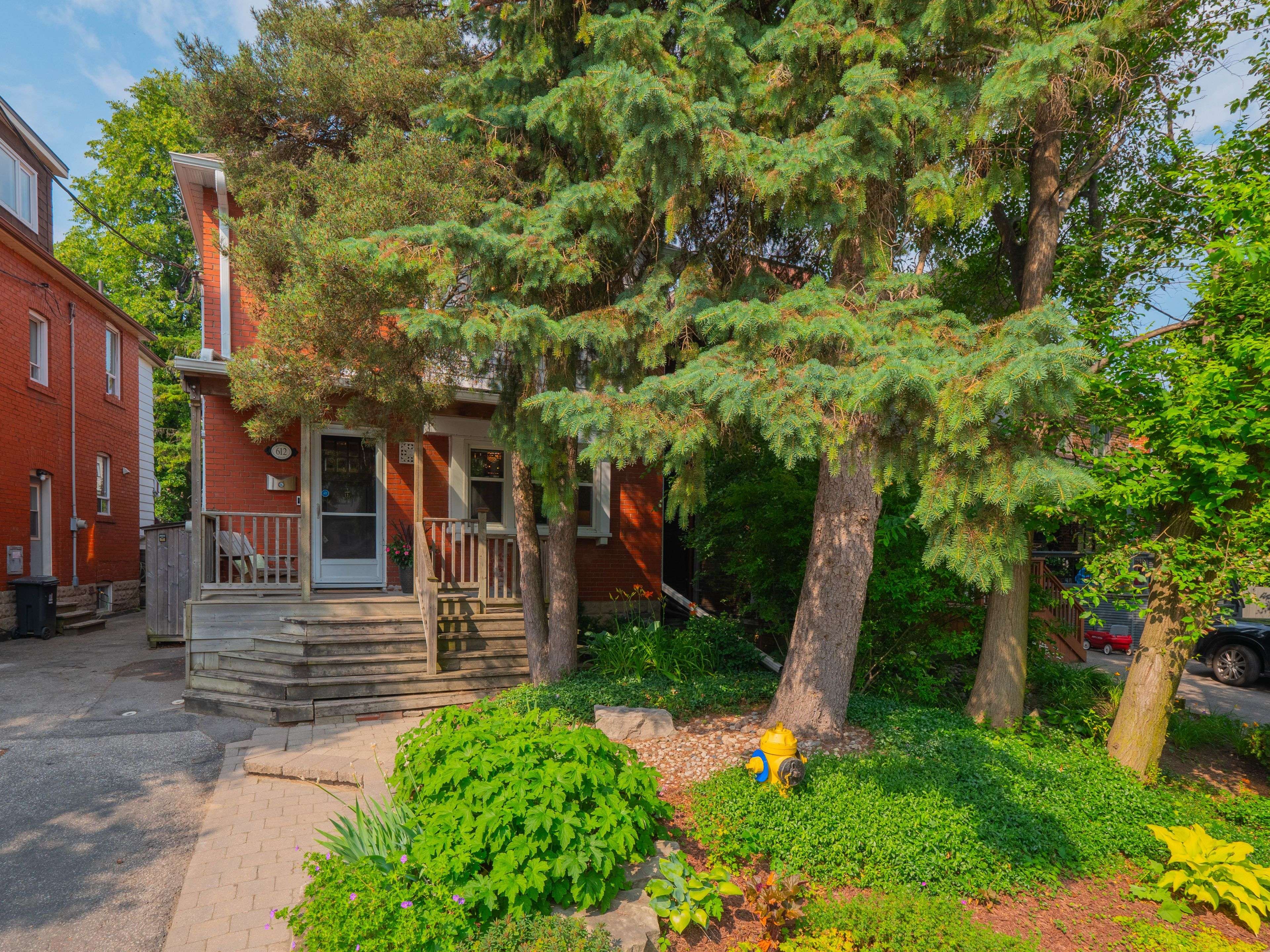612 Rushton RD, Toronto C03, ON M6C 2Y7