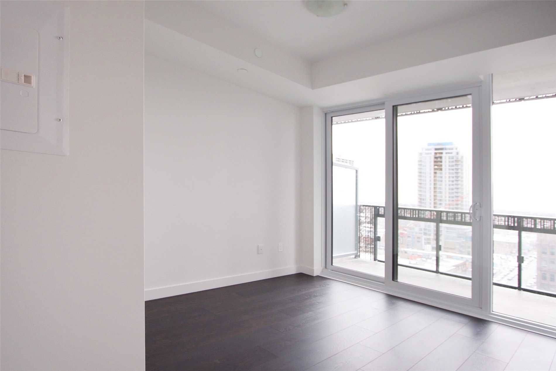 Toronto C10, ON M4P 1A6,8 Eglinton AVE E #1006