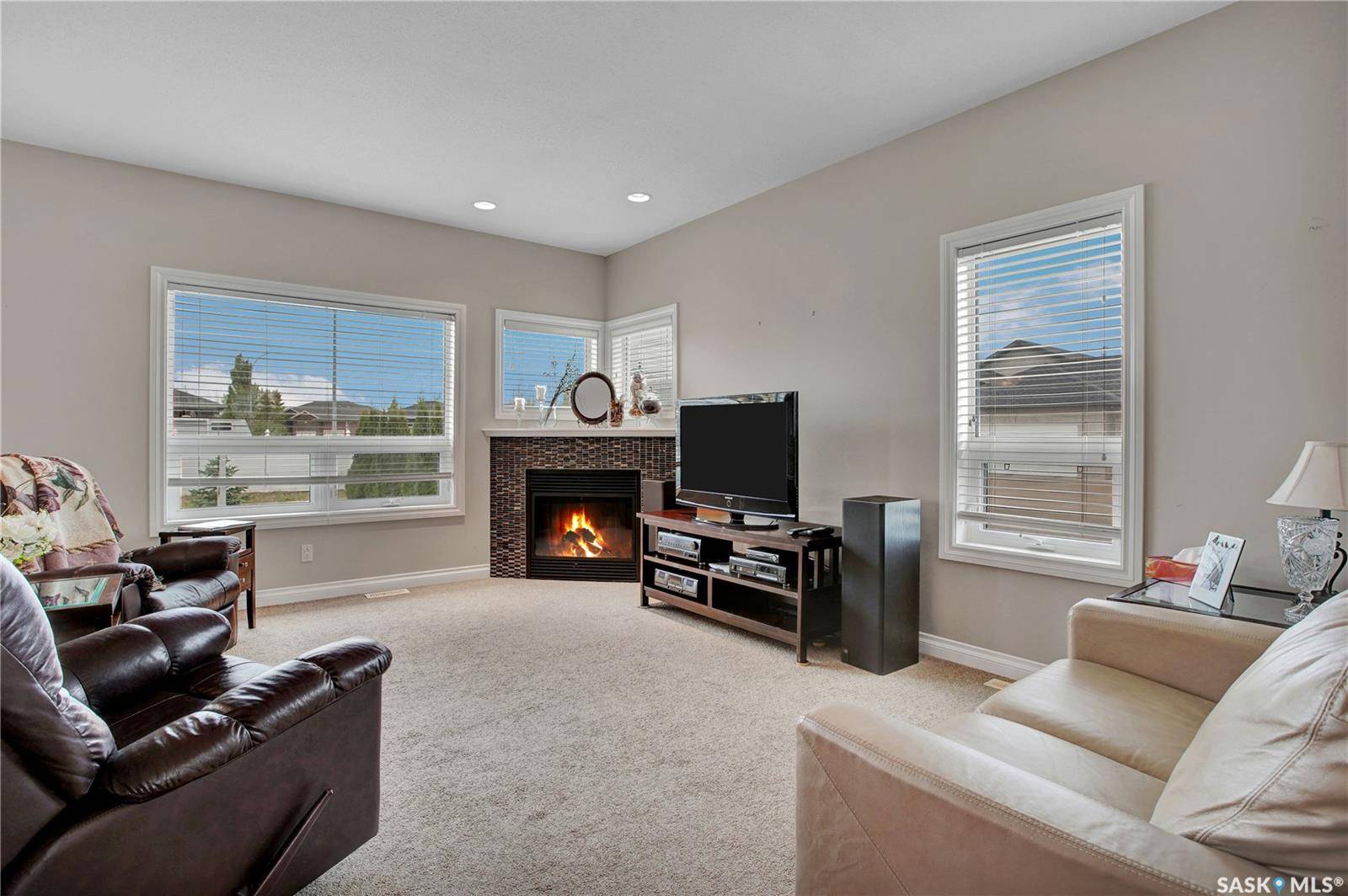 Warman, SK S0K 4S2,302 Lakeridge DRIVE