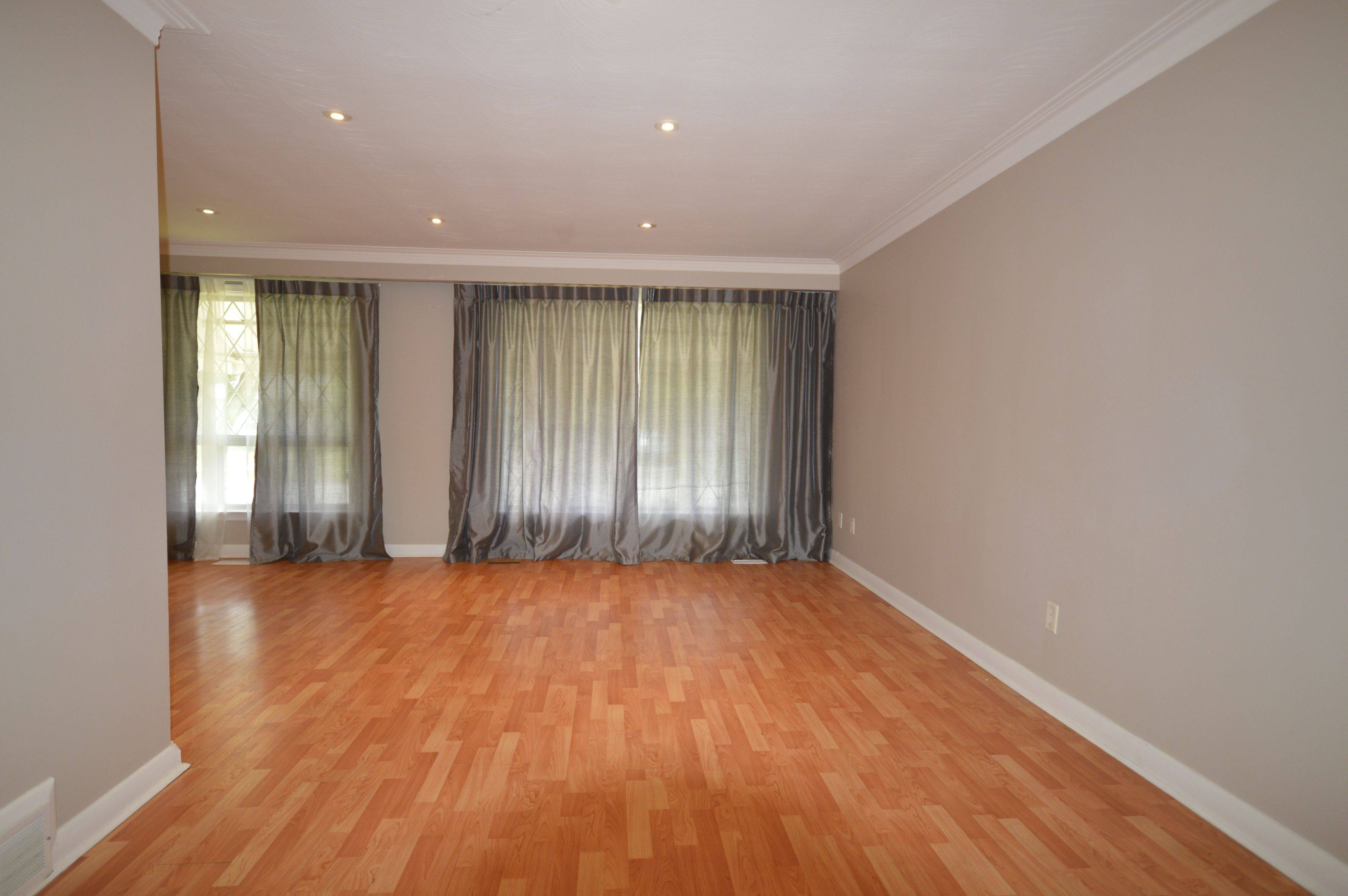 Toronto W10, ON M9W 4R3,23 Bairstow CRES #Main