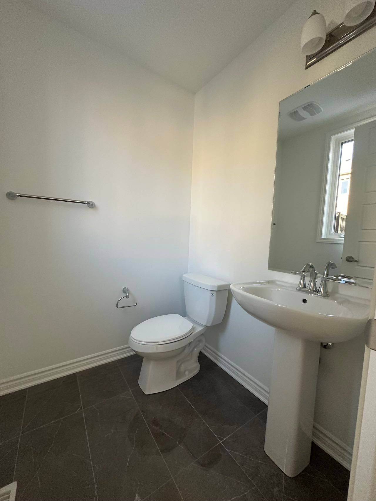 Oakville, ON L6H 7X7,157 Settlers RD