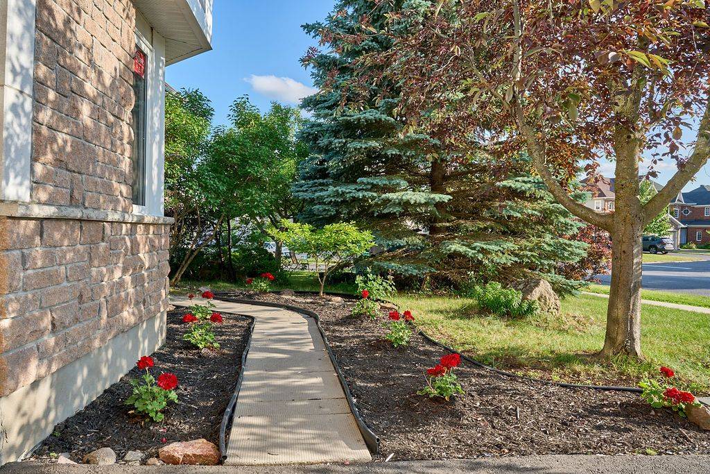 Kanata, ON K2T 1G3,116 Goldridge DR