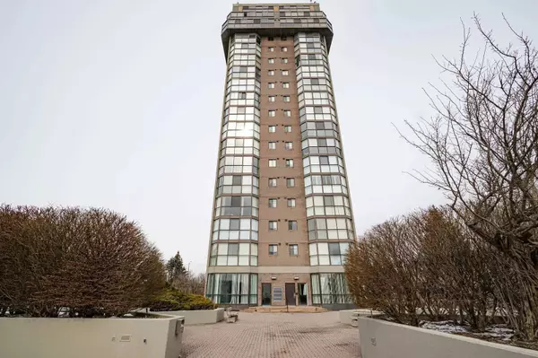 Mississauga, ON L5C 4H3,880 Dundas ST W #407