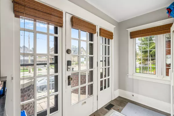 London East, ON N5W 4K9,594 HIGHBURY AVE