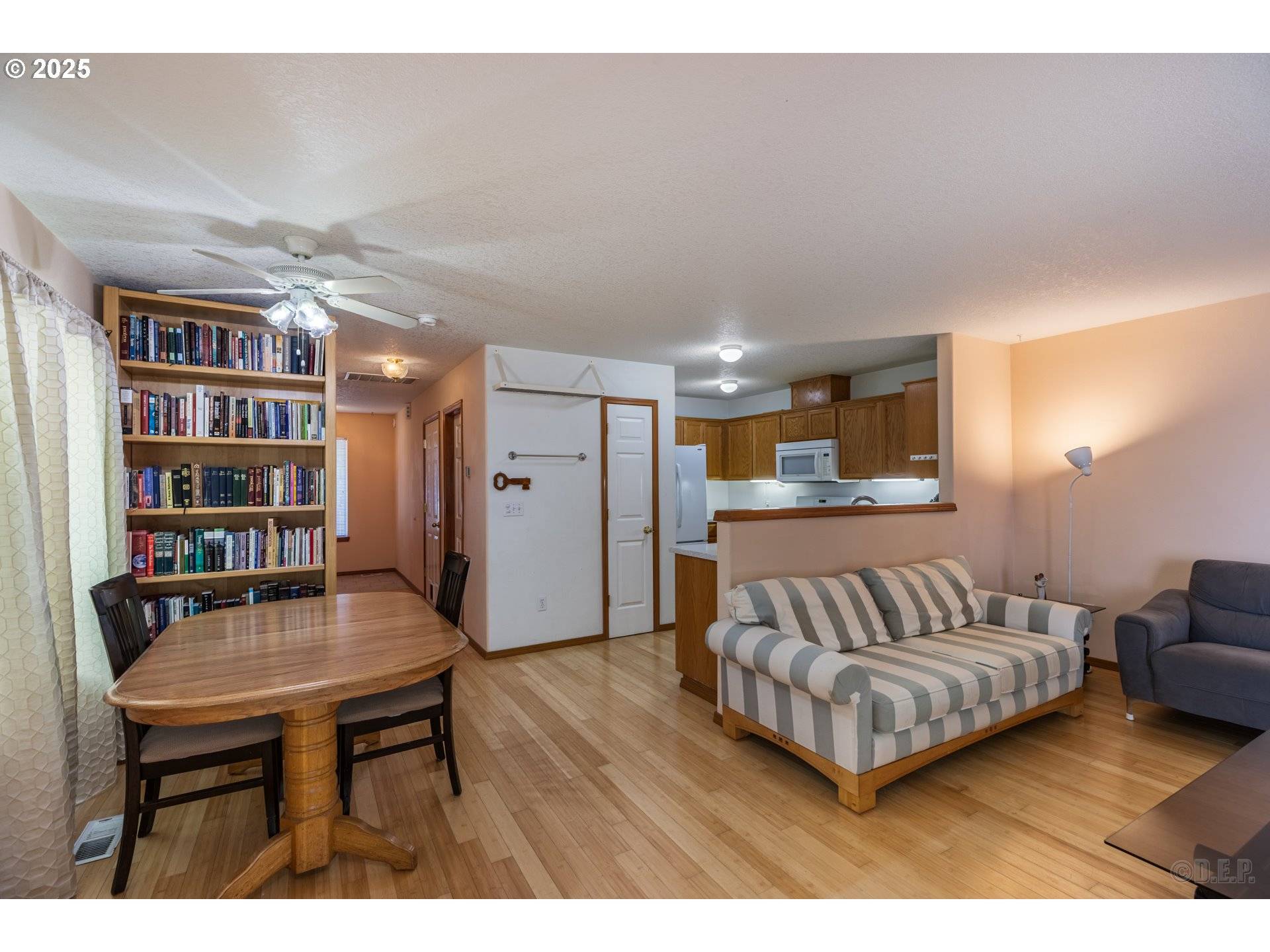 St Helens, OR 97051,59121 OAK GLEN DR