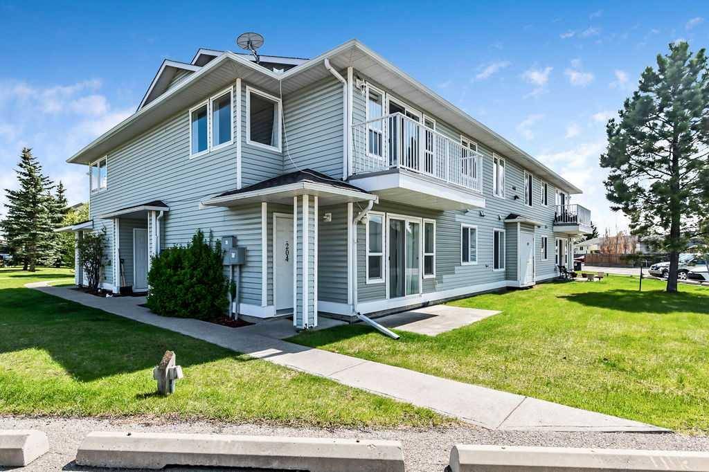 601 19 ST Southeast #204, High River, AB T1V 1V2