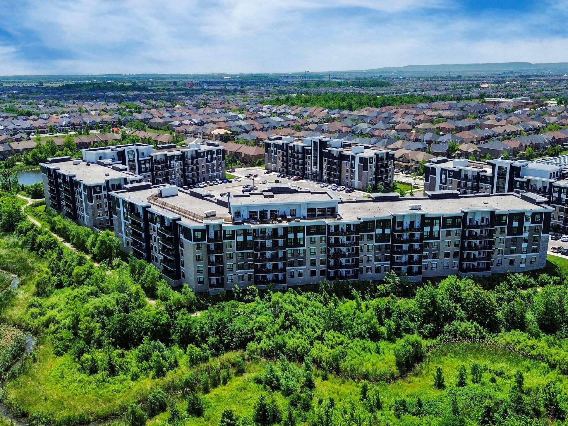 Milton, ON L9T 9A6,630 Sauve ST #215