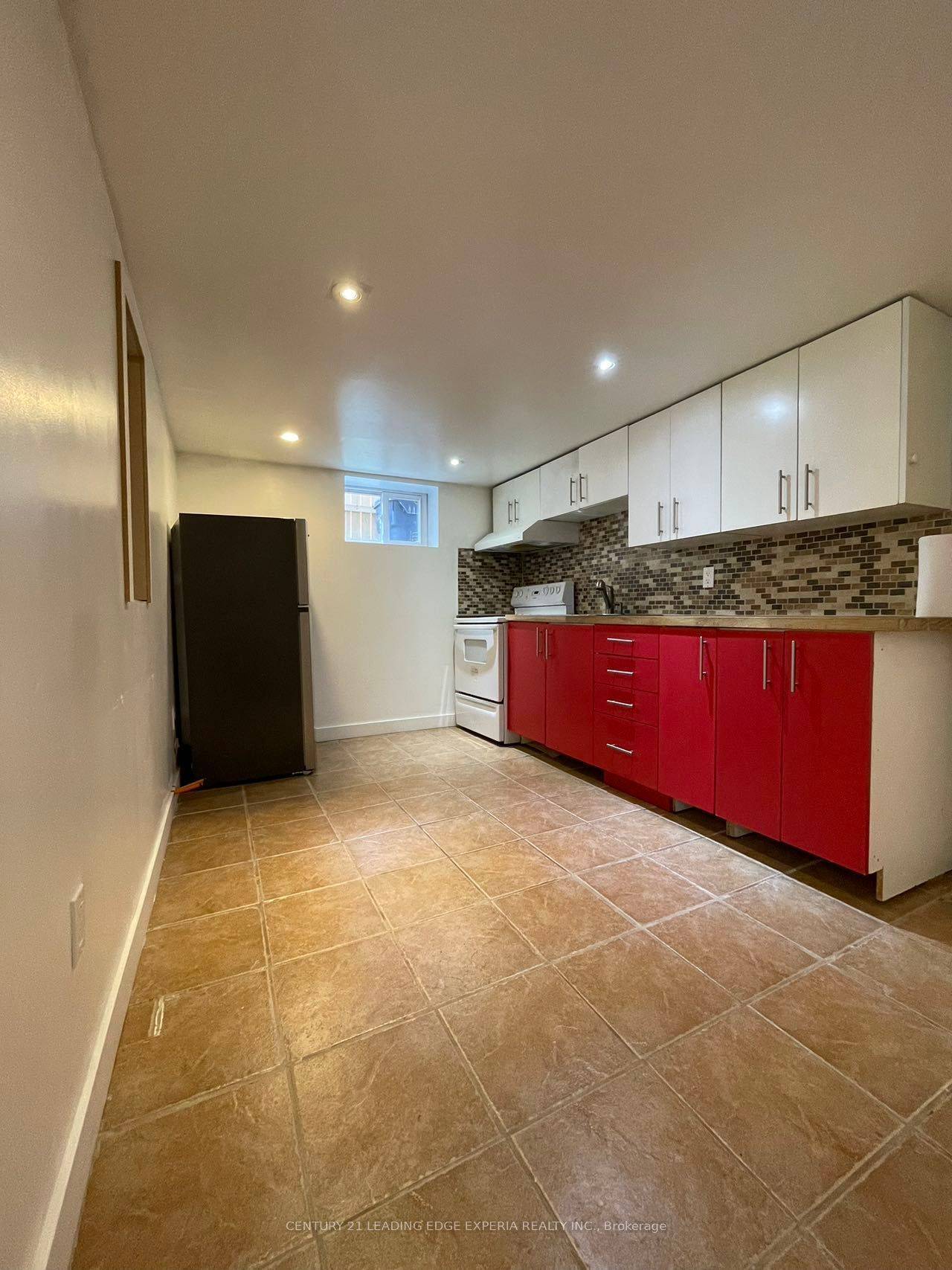 Toronto W03, ON M6N 4P6,48 Greendale AVE #Lower