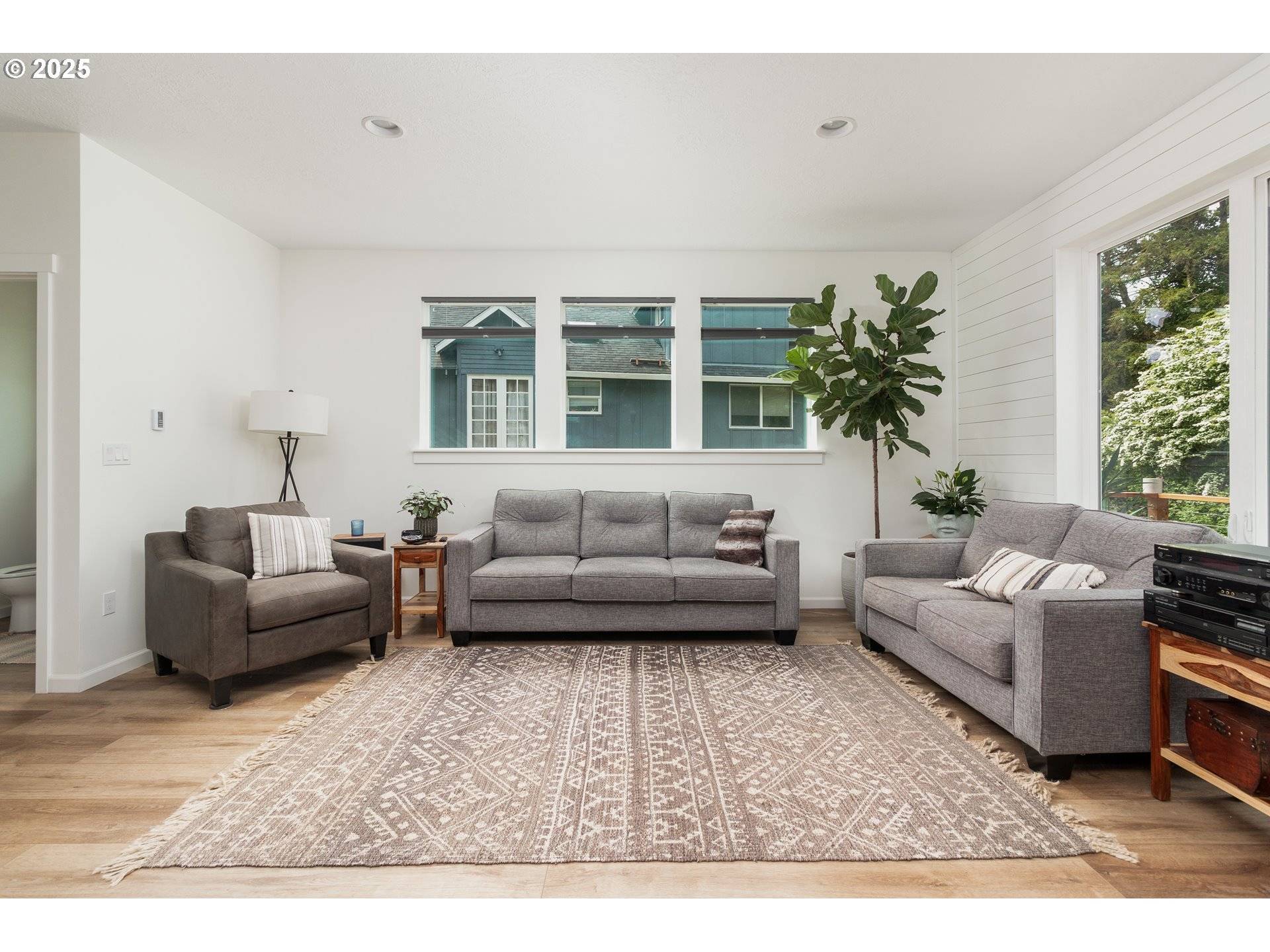 Lincoln City, OR 97367,1937 NE 7TH DR