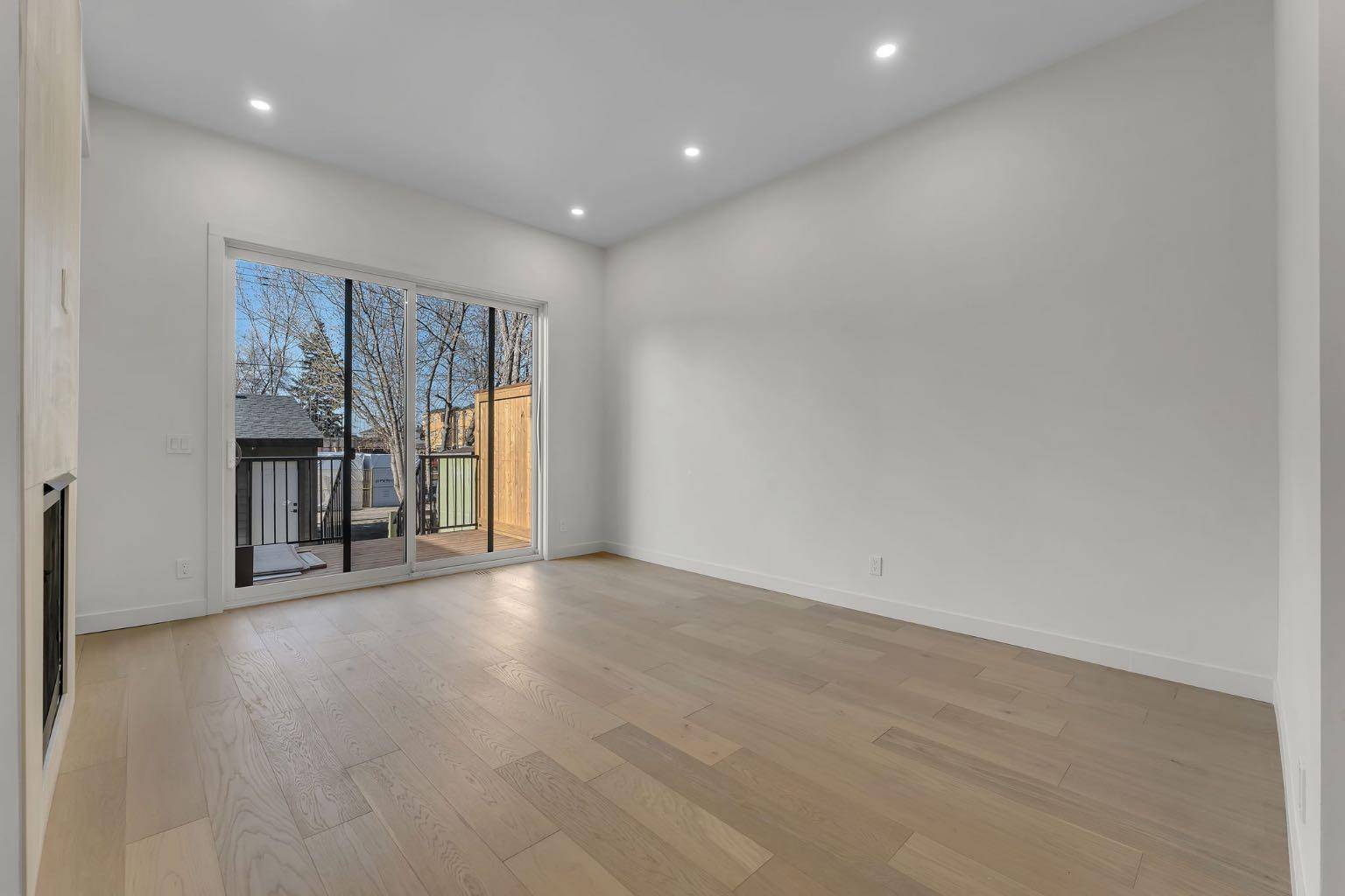 Calgary, AB T2M 2K8,506 28 AVE NW