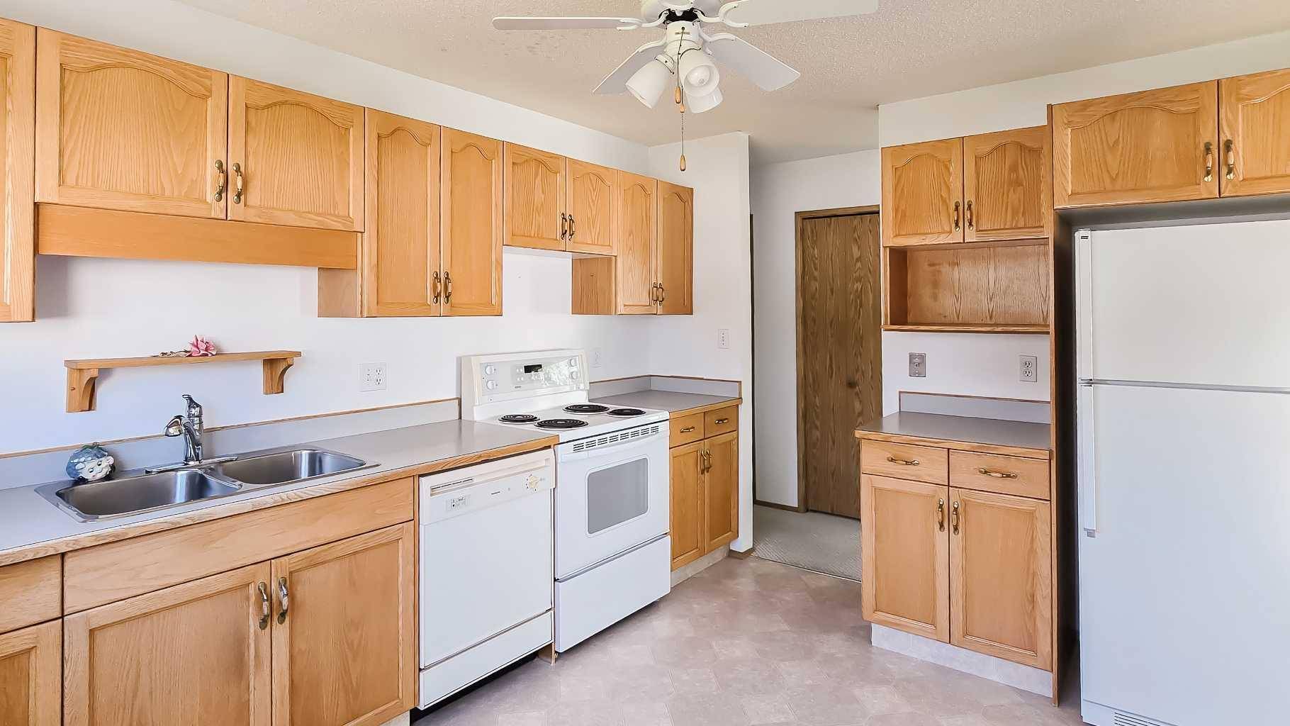 Red Deer, AB T4N 5C7,21 Ohio Close