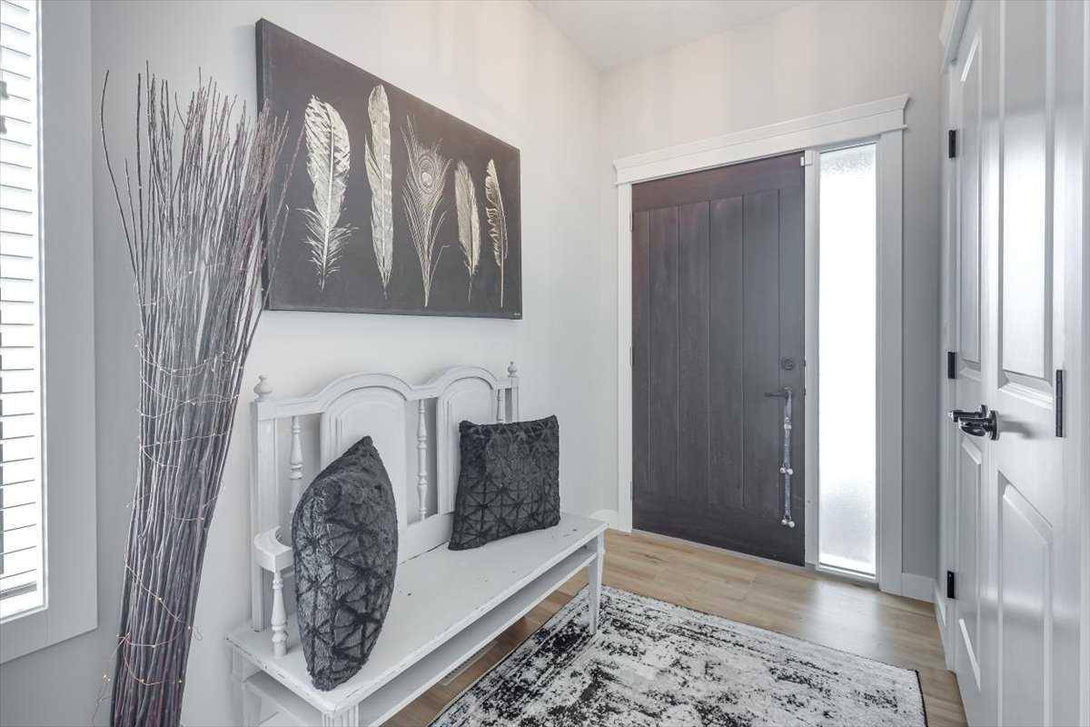 Sylvan Lake, AB T4S 0S5,12 Sweetgrass PL