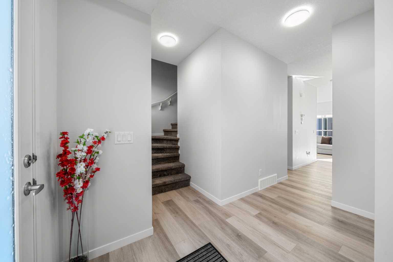 Calgary, AB T3M 3N9,42 Cranbrook GDNS SE #137