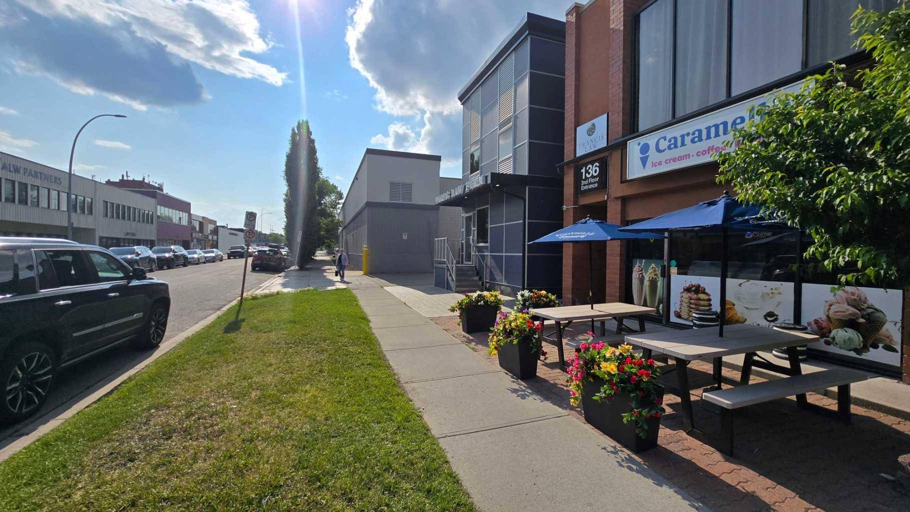 Calgary, AB T2E 1L6,136 17 AVE NE #103