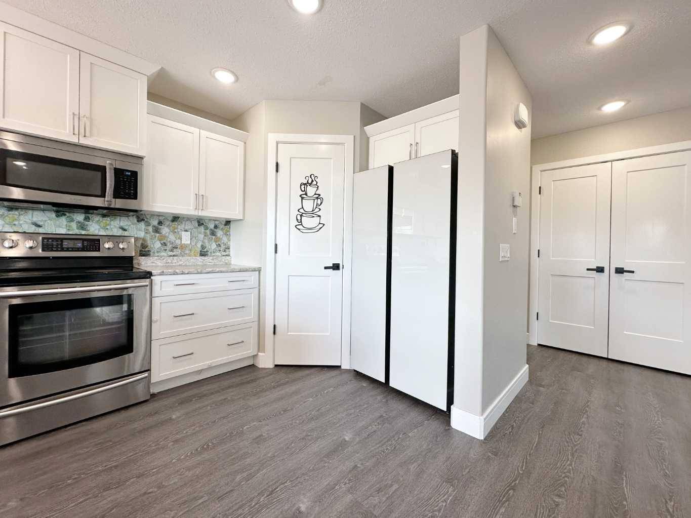 Wainwright, AB T9W 0B9,2519 6 AVE