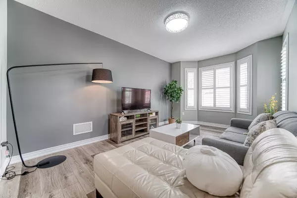 Markham, ON L6E 0T7,5 Larry Grove WAY
