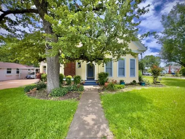 Stephenville, TX 76401,330 E Mcneill- Street