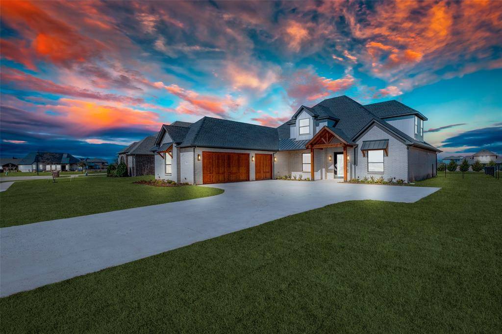 1165 Stonebridge Pass, Gunter, TX 75058