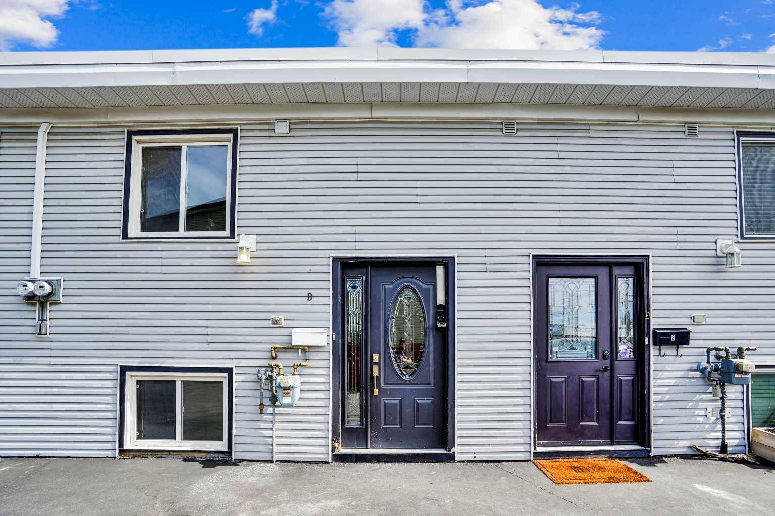 4511 75 ST Northwest #D, Calgary, AB T3B 2M7