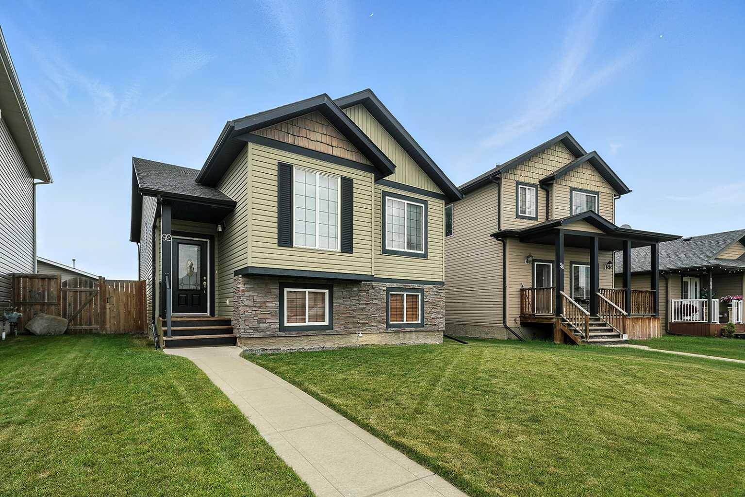 92 Oswald Close, Red Deer, AB T4P 0C2